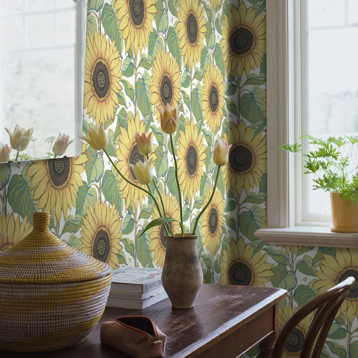 Solrosor Mural Wallpaper - Borastapeter