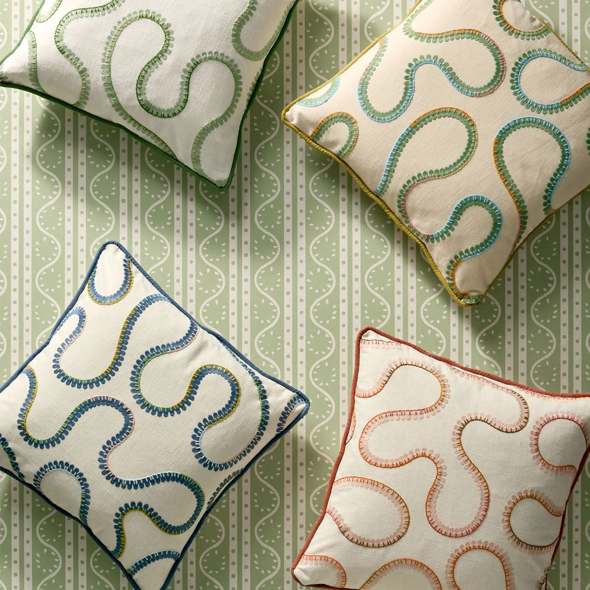 Split Pea Wallpaper - Scion