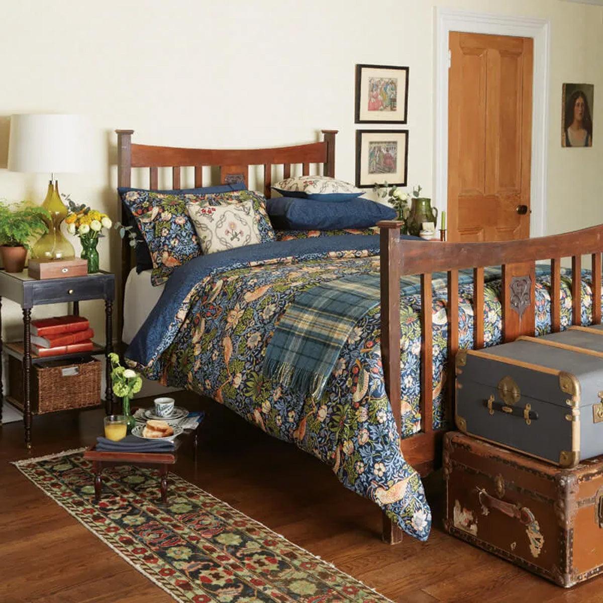 Morris &amp; Co Strawberry Thief Indigo Bedding