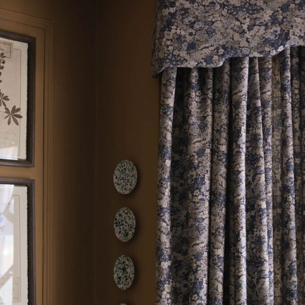 Thorpe House Fabric - Liberty