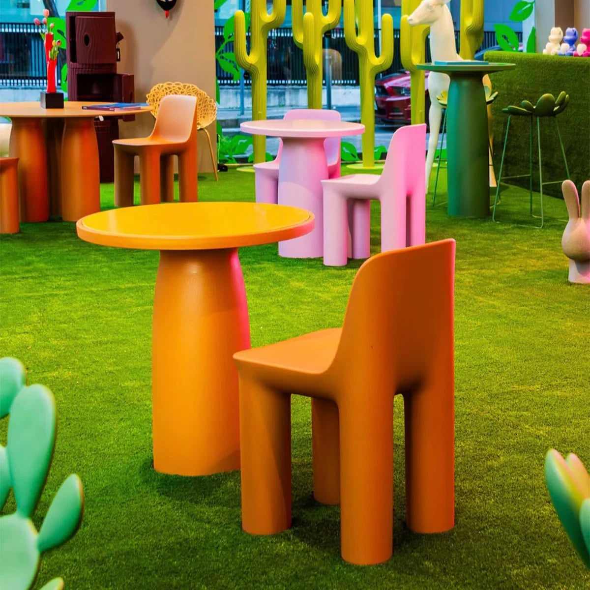 Toto High Table - Qeeboo