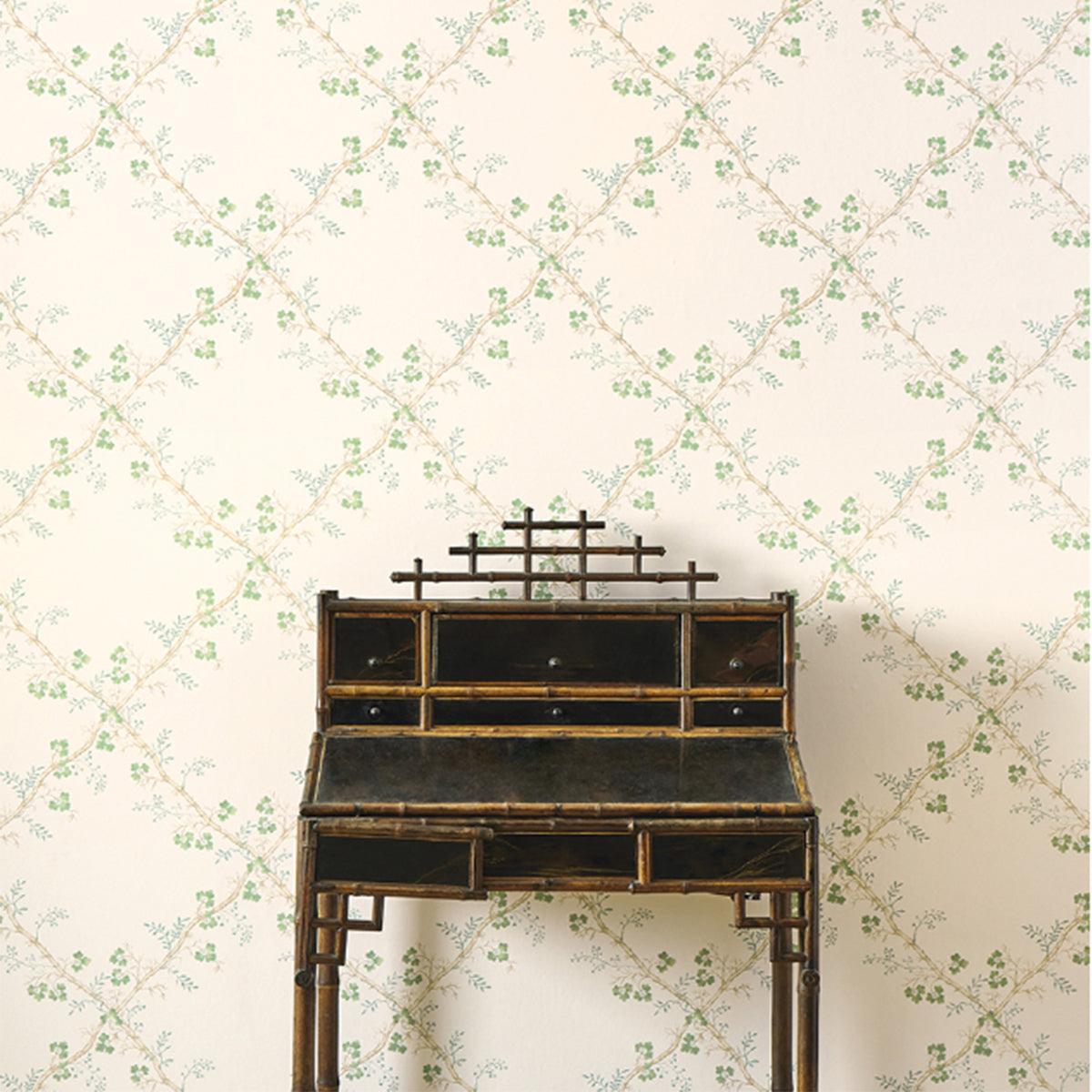 Colefax &amp; Fowler - Trefoil Trellis Wallpaper