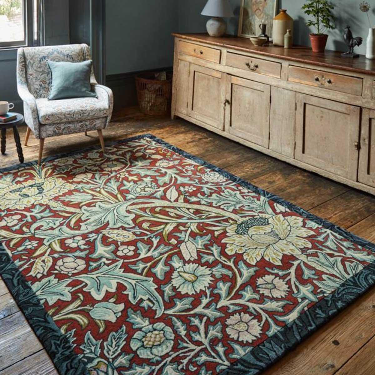 Morris &amp; Co &#39;Trent - Madder Red/Webbs Blue&#39; Rug