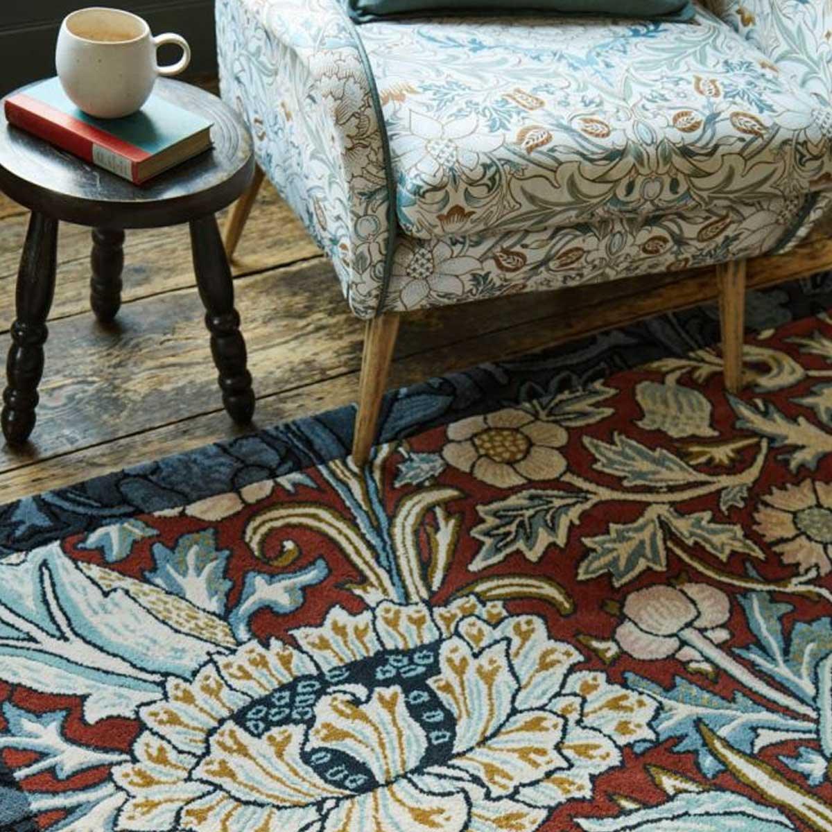 Morris &amp; Co &#39;Trent - Madder Red/Webbs Blue&#39; Rug