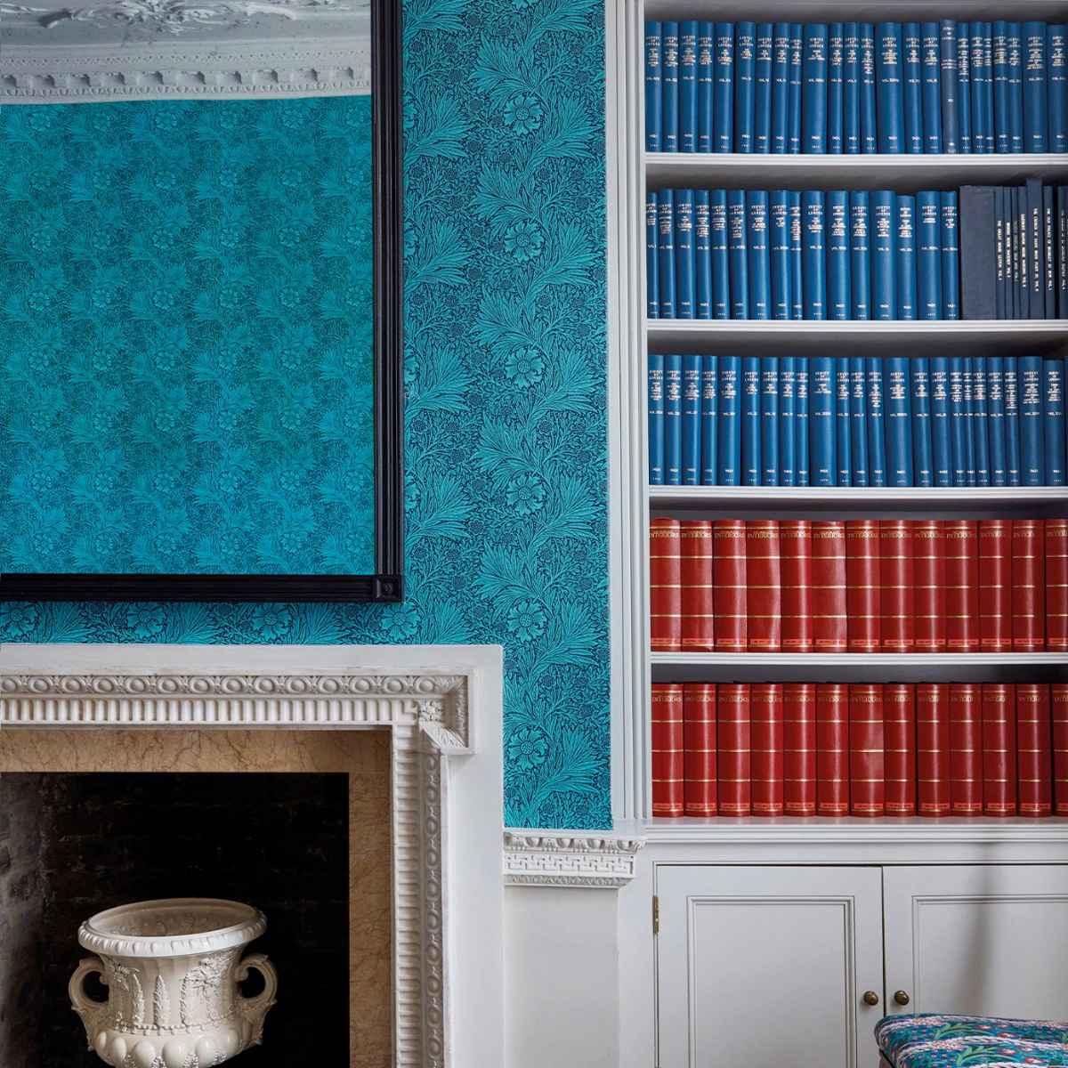 Morris &amp; Co &#39;Marigold - Navy&#39; Wallpaper