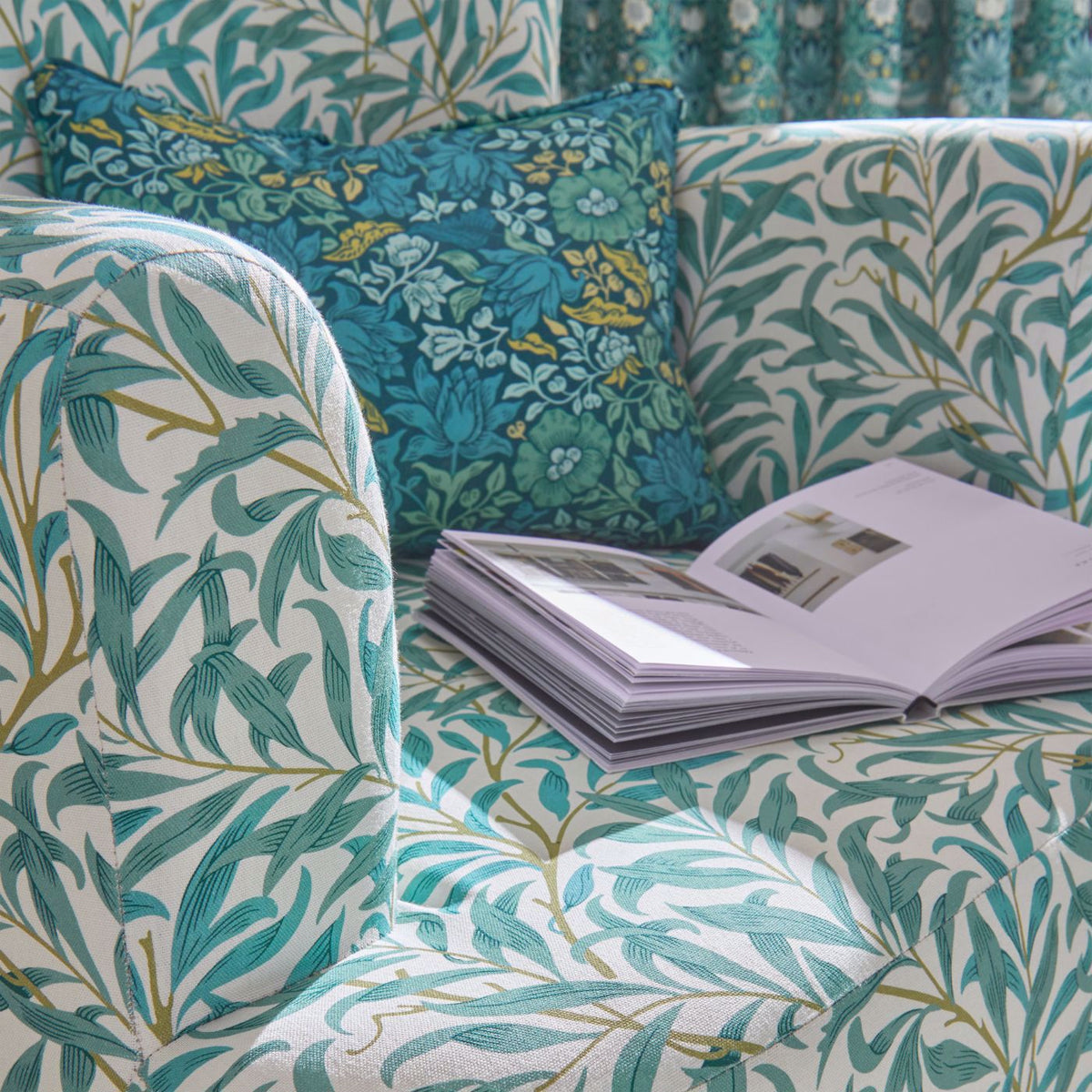 Clarke &amp; Clarke &#39;Willow Boughs - Teal&#39; Fabric