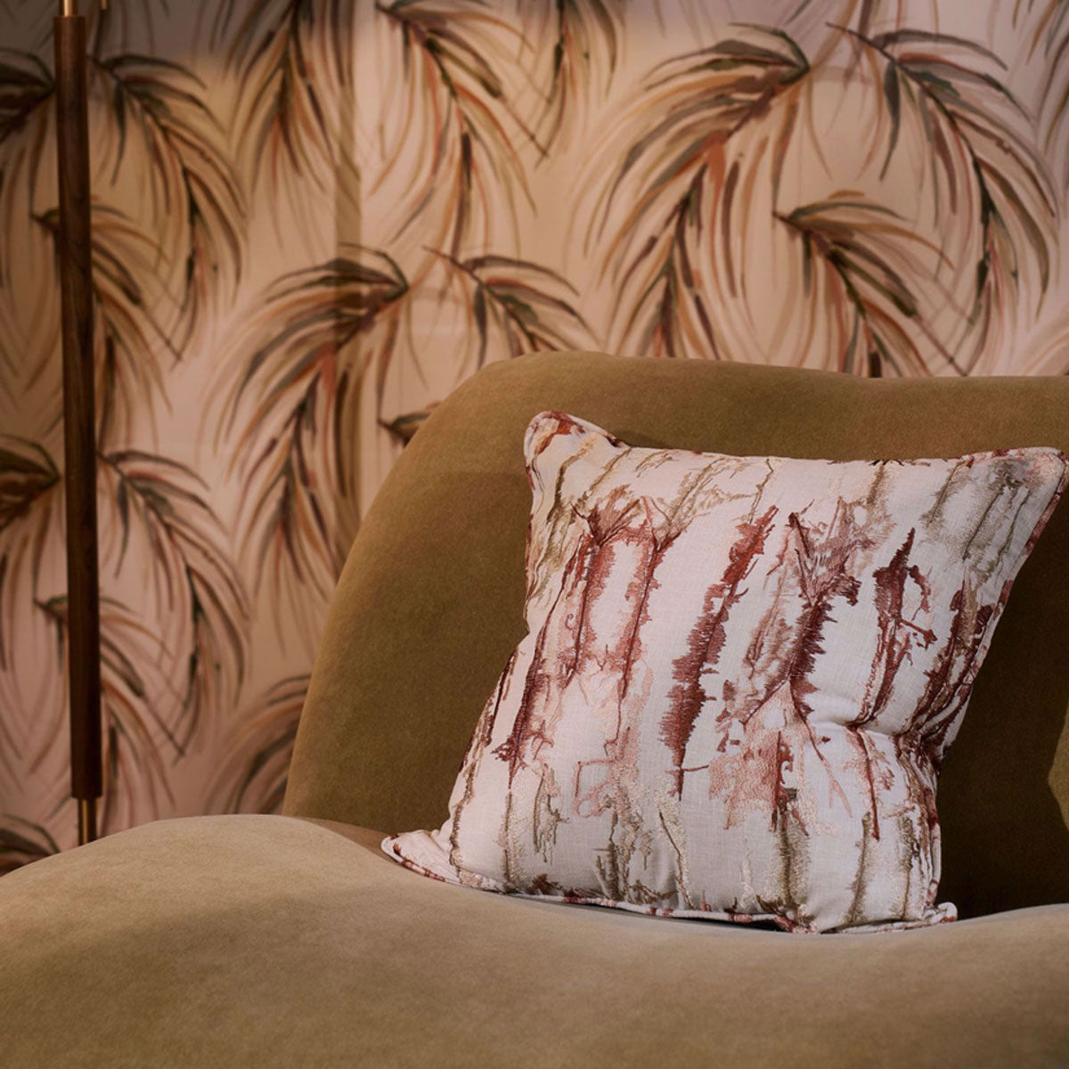 Harlequin Alvaro wallpaper – Rosewood/Plum/Olive (3)