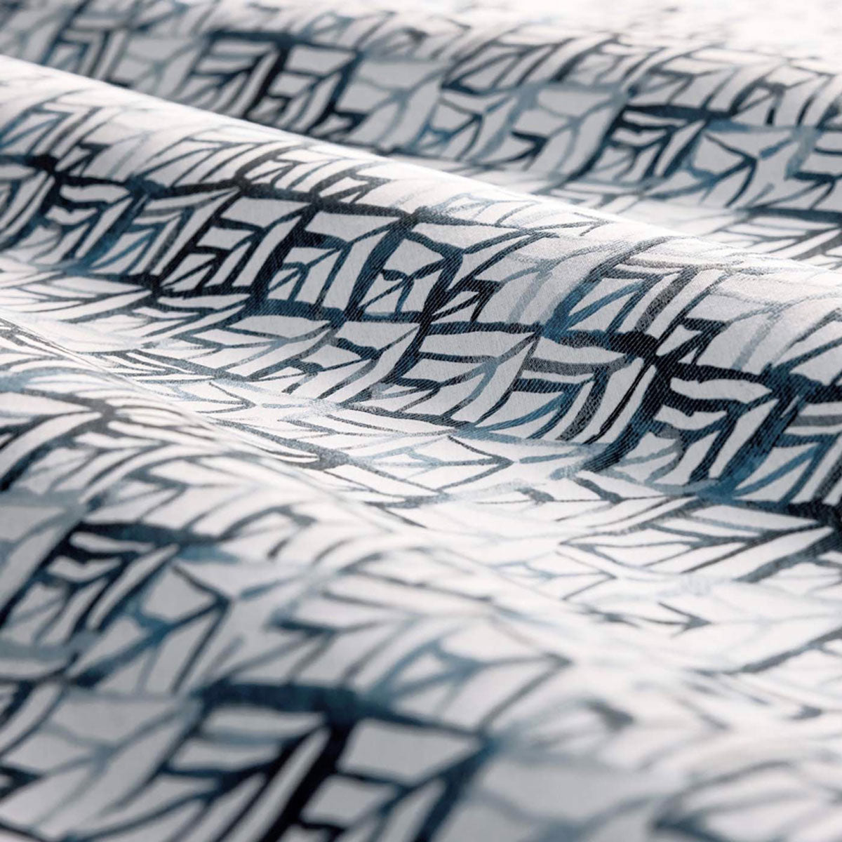 Clarke & Clarke Canopy fabric – Indigo (2)