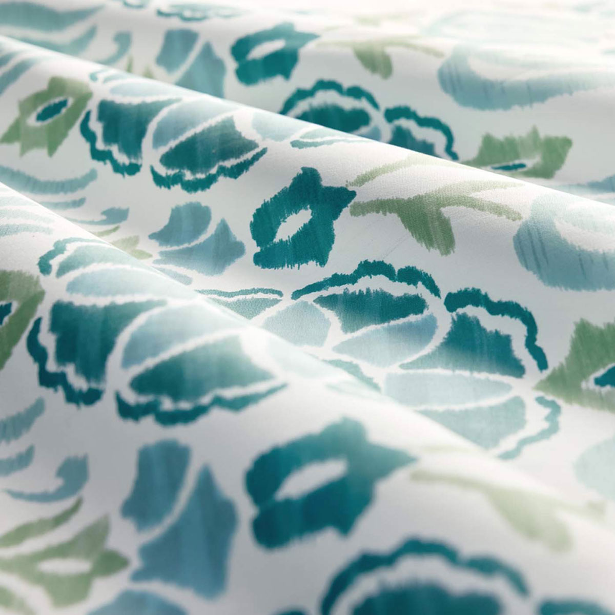 Clarke & Clarke Cassia fabric – Peacock/Sky (4)