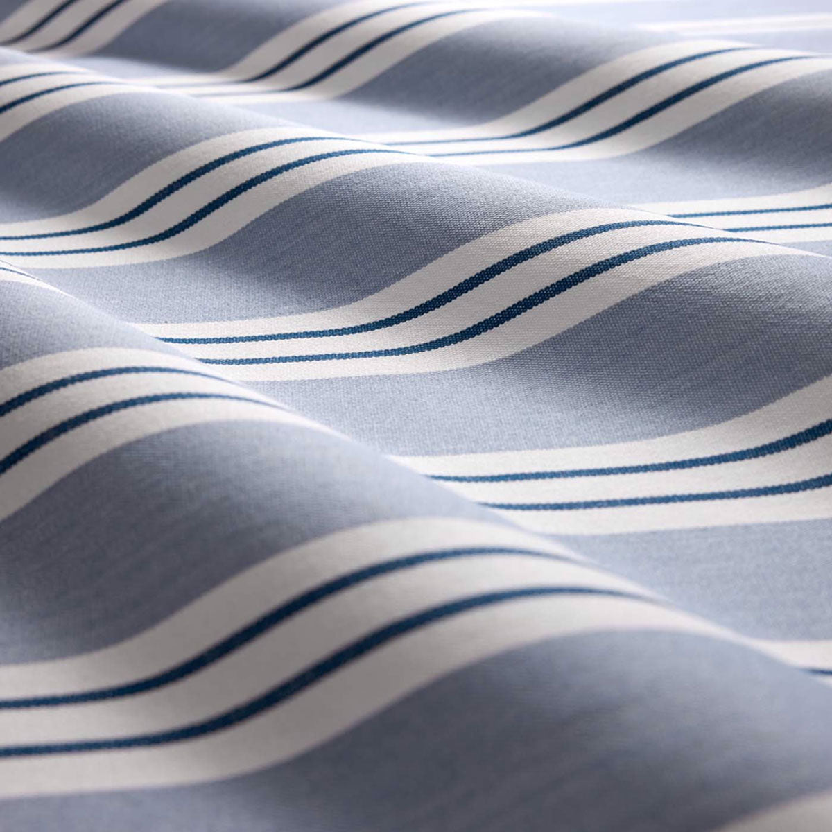 Clarke & Clarke Foxdale fabric – Cornflower/Midnight (2)