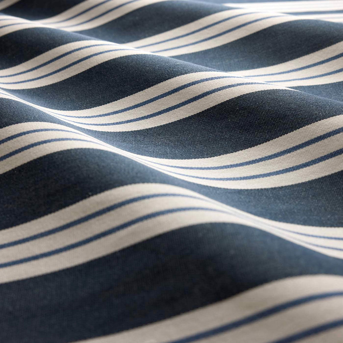 Clarke & Clarke Foxdale fabric – Navy/Delft (2)