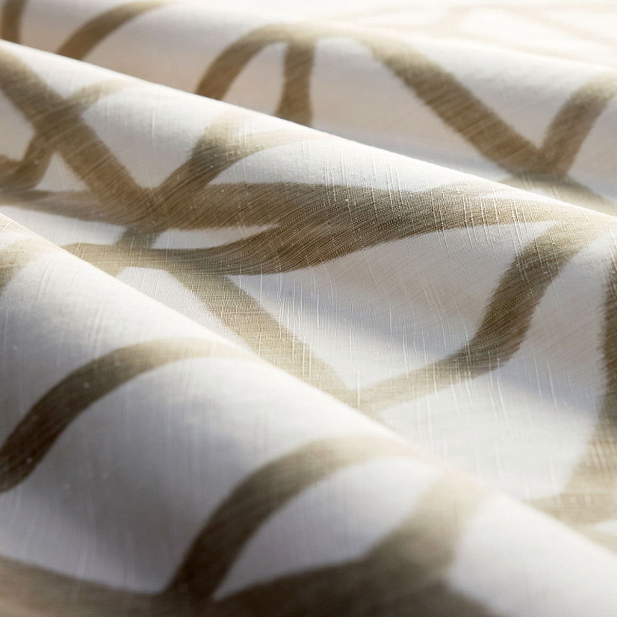 Harlequin Sumi Ikat fabric – Tawny (2)