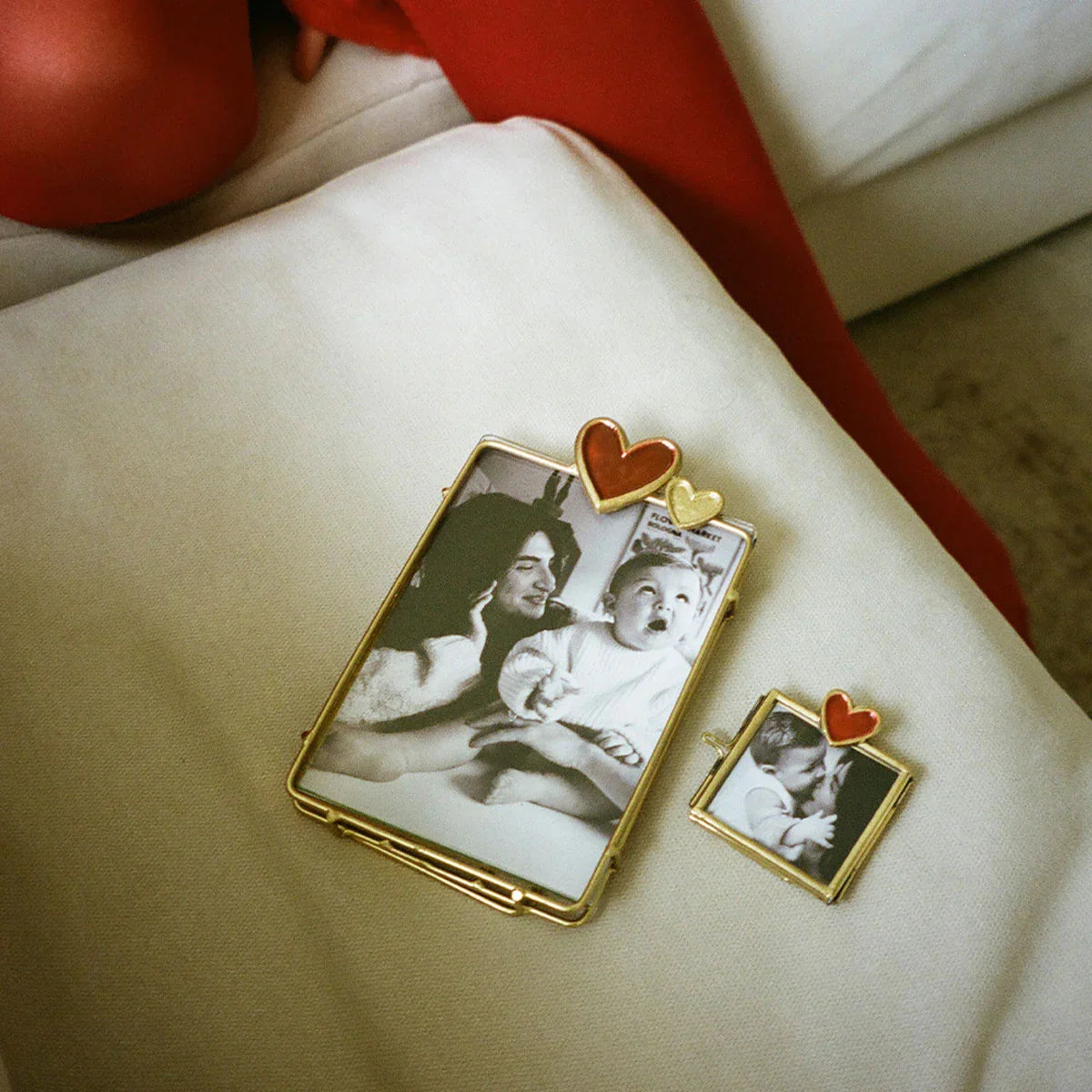 Pyar Heart Frame - Doing Goods