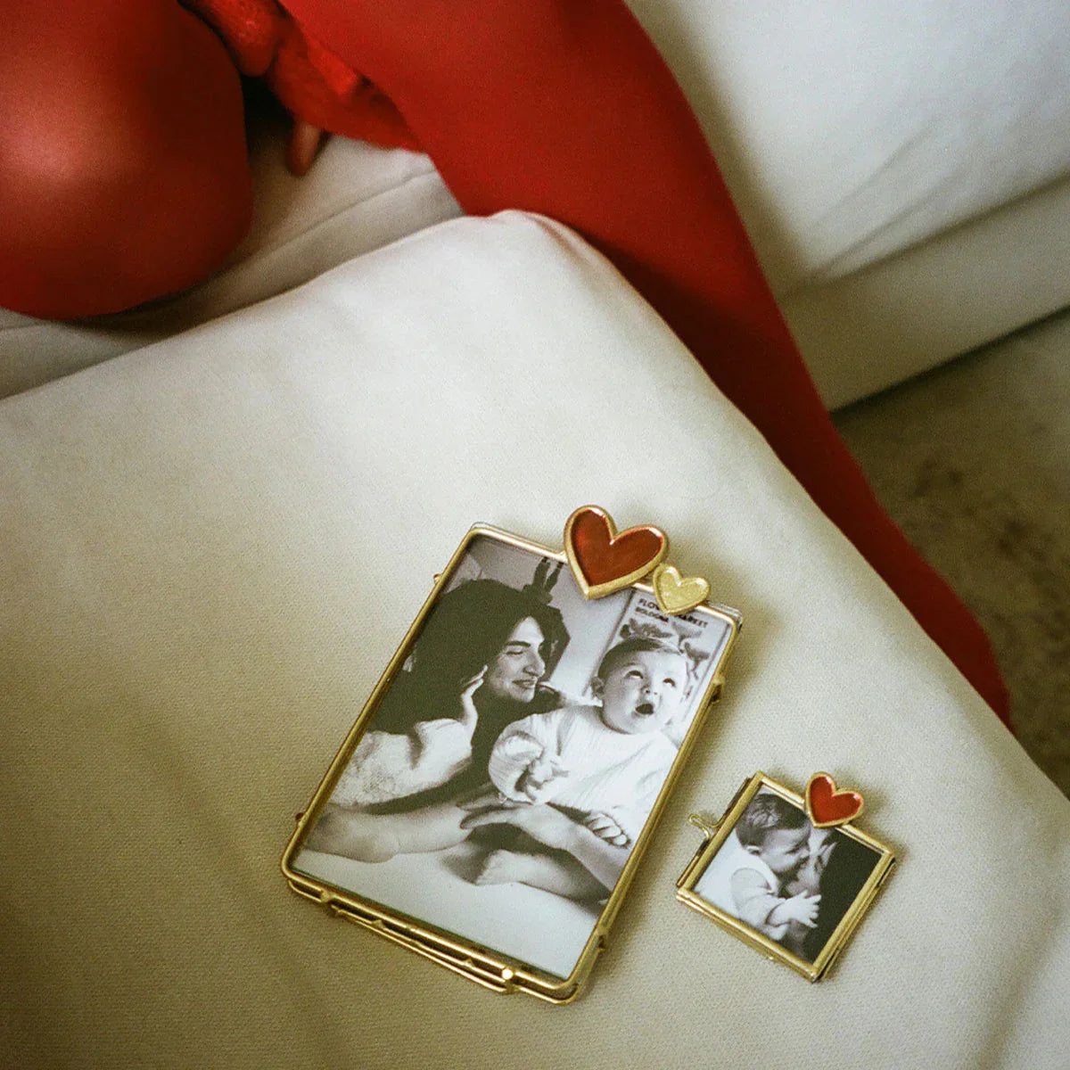 Pyar Heart Frame - Doing Goods