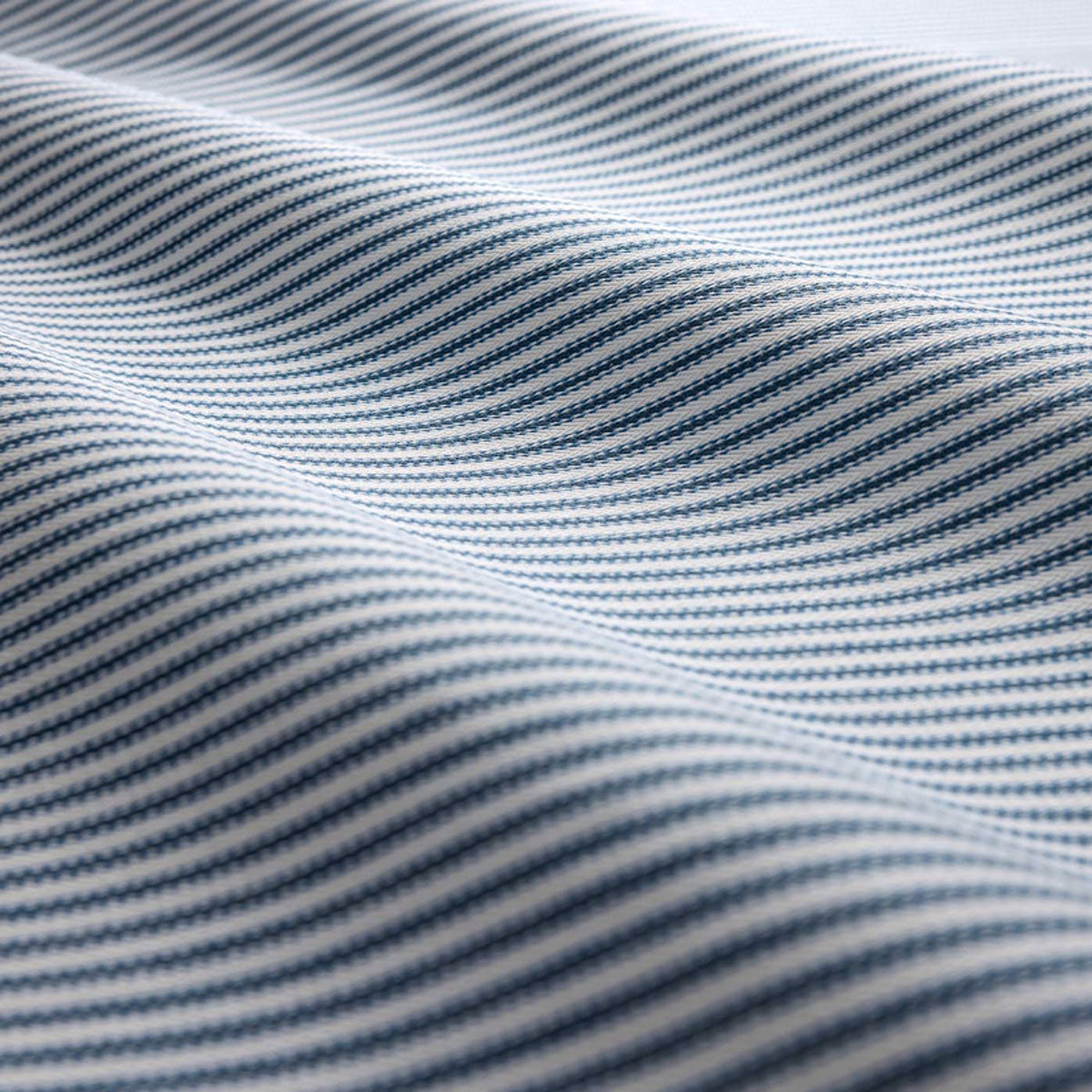 Clarke & Clarke Robinia fabric – Navy (2)